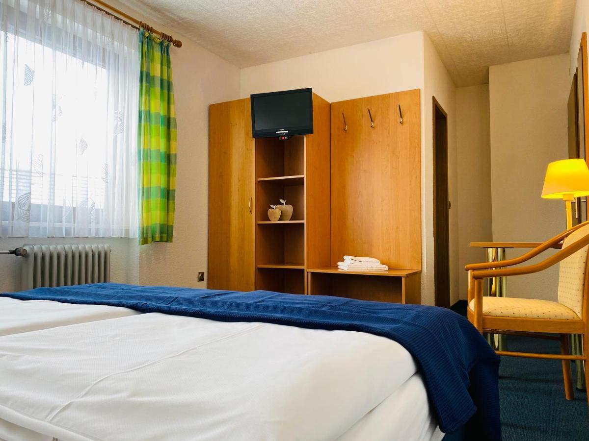 Zum Goldenen Adler Hotel Pfarrweisach Buitenkant foto