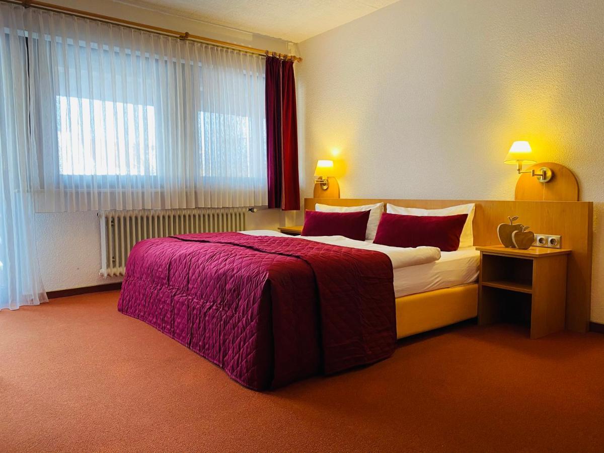 Zum Goldenen Adler Hotel Pfarrweisach Buitenkant foto